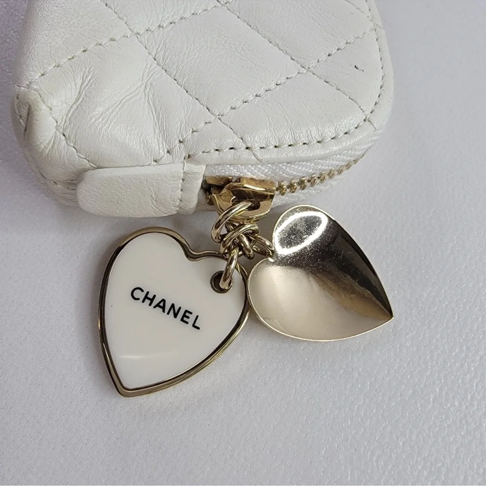 RARE CHANEL Quilted Heart Charm Leather Coin/Key Holder